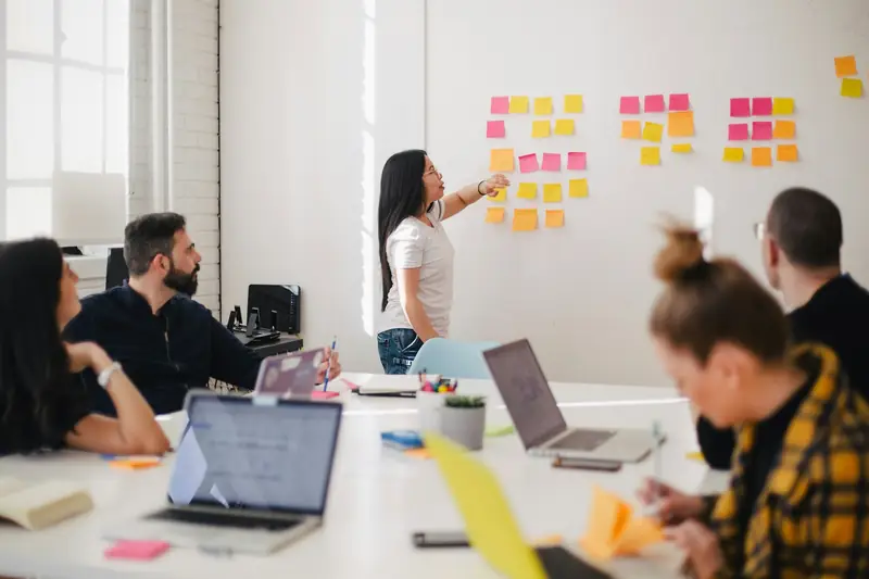 Product workshop at a whiteboard